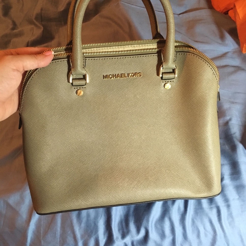 Michael Kors hand bag